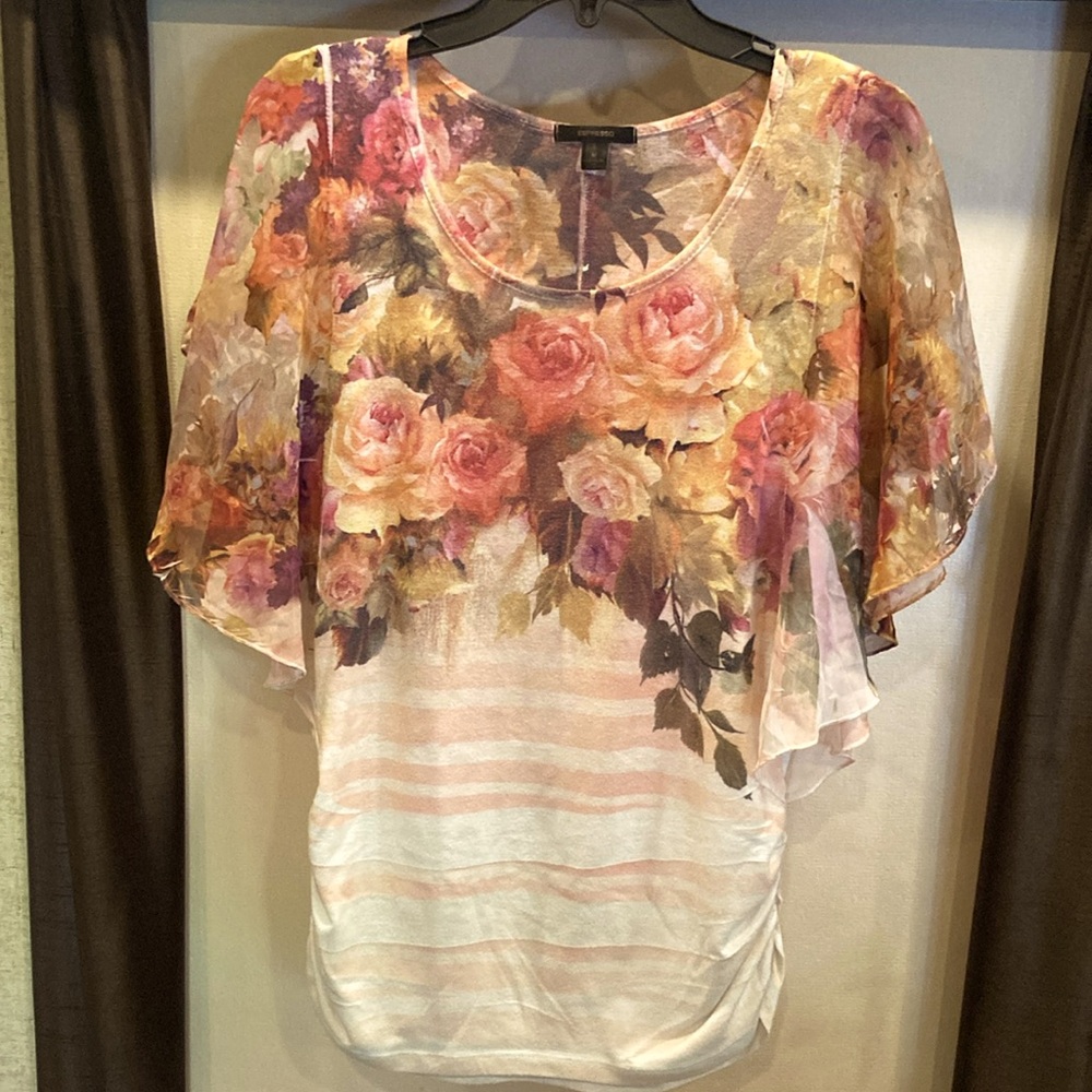Comfortable, floral, super soft, versatile , pull over blouse
